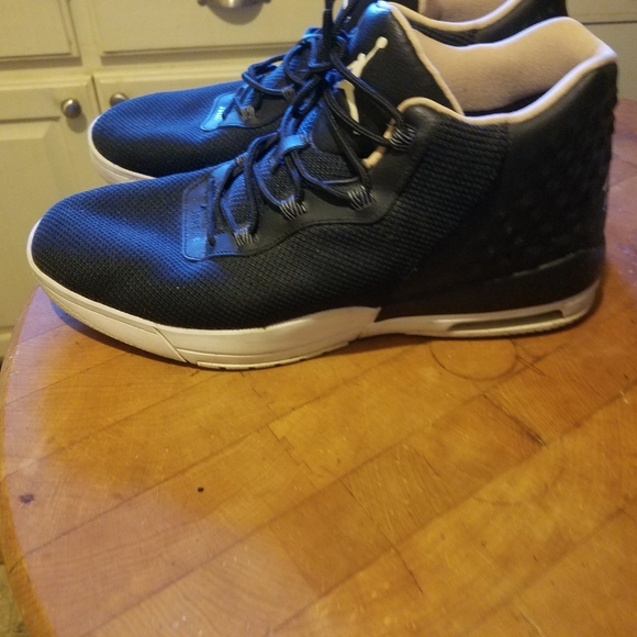 Jordan Air  Academy’s, Black Shoes Sneakers Men’s size  12. - Picture 4 of 9